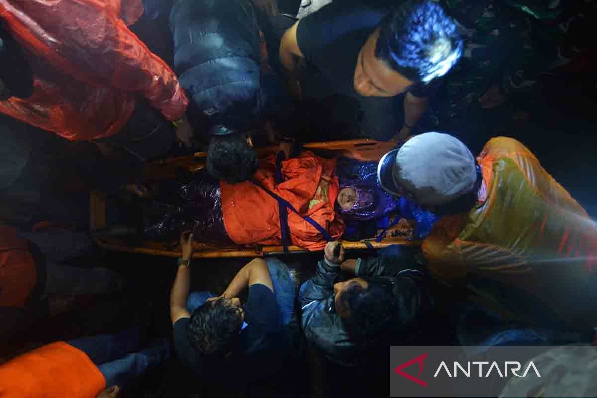 SAR Padang: 11 pendaki Gunung Marapi meninggal dunia