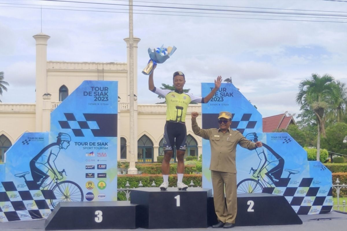 Pembalap Indonesia Maulana Astnan raih juara umum Tour de Siak