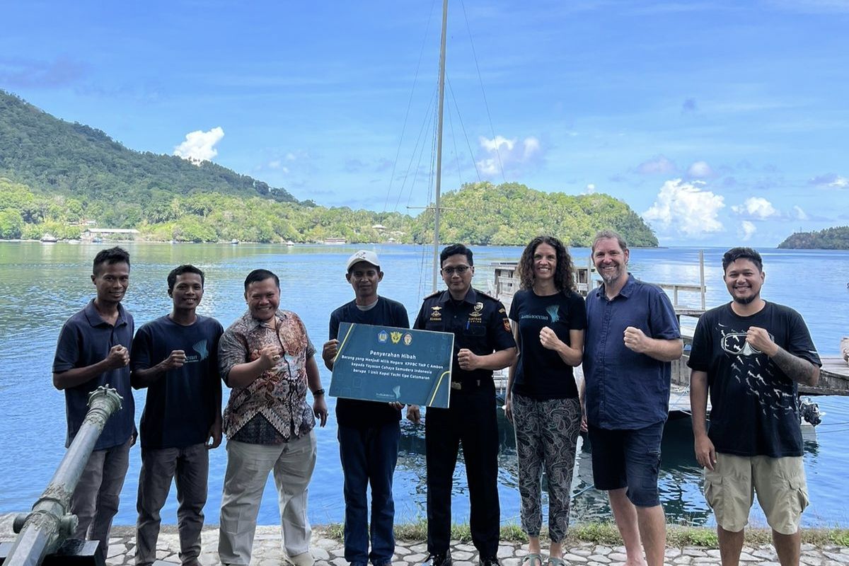 Kantor Bea Cukai Ambon hibahkan kapal untuk kegiatan sosial di Pulau Banda