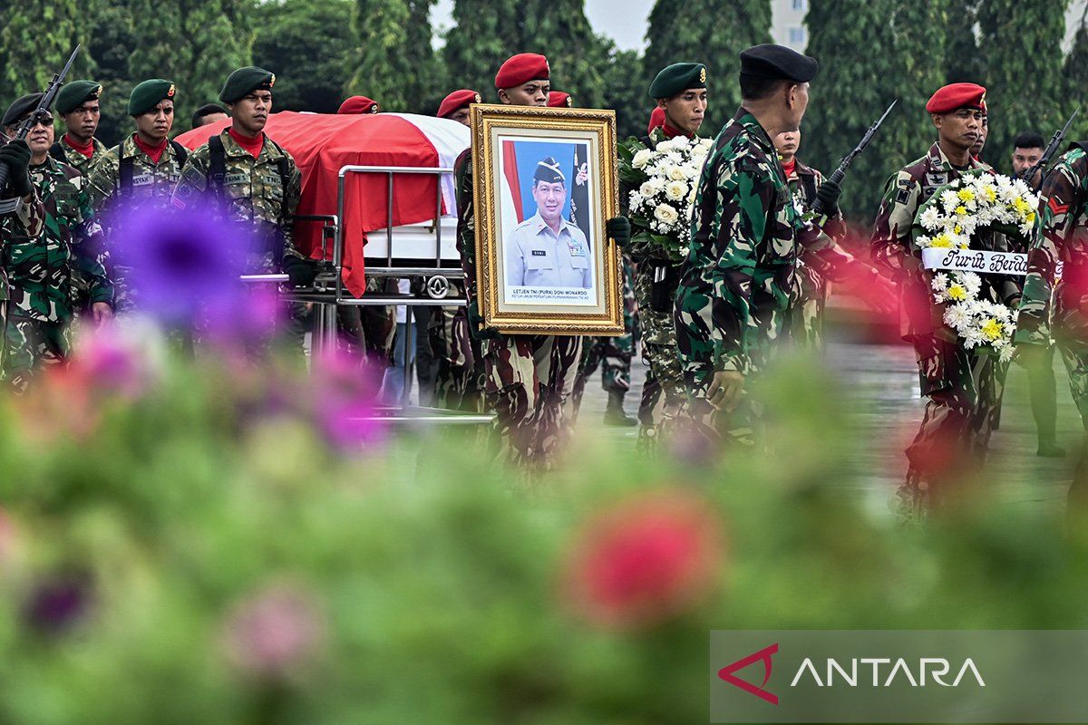 Kemarin, pemakaman Doni Monardo hingga lonjakan COVID-19 di Singapura