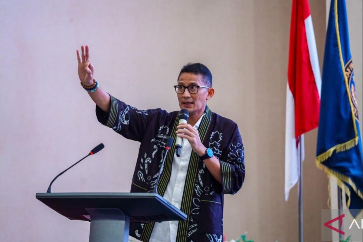 Menparekraf Sandiaga Uno sebut 70 persen lulusan Poltekpar Makassar diserap industri