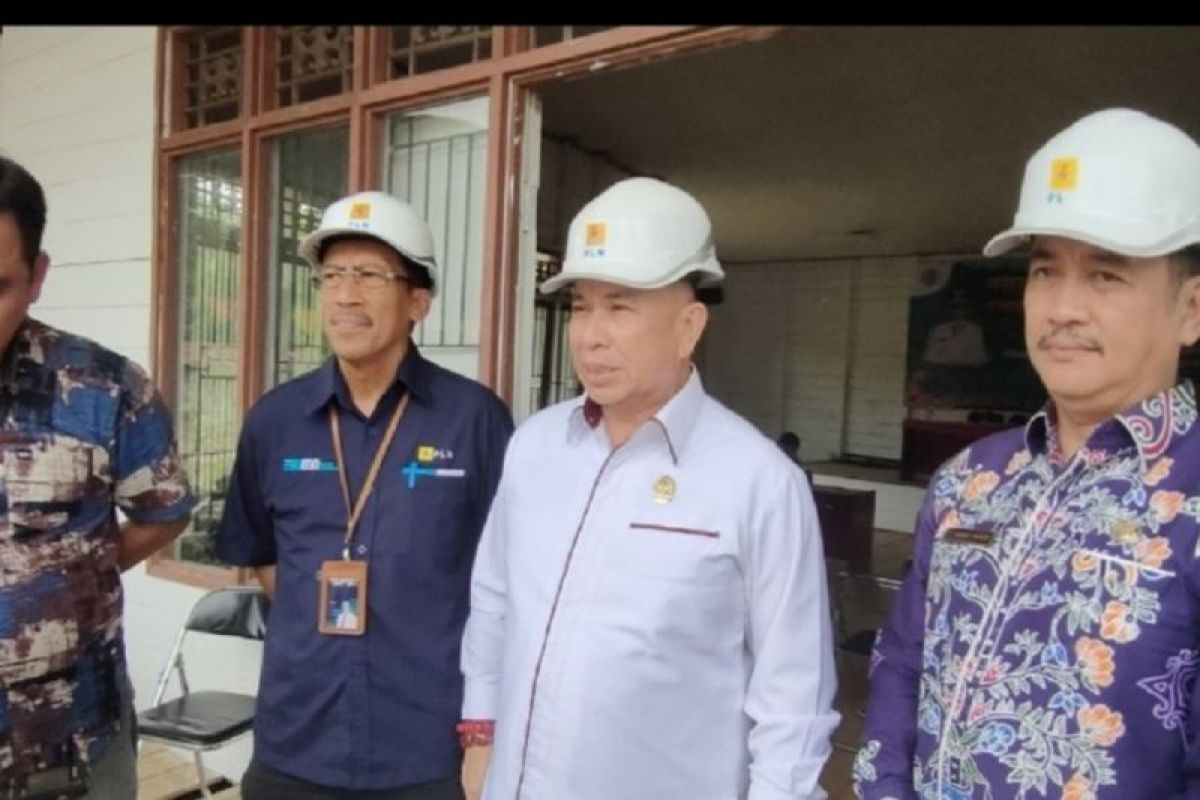 Ketua DPRD : Listrik desa bantu warga Murung Raya