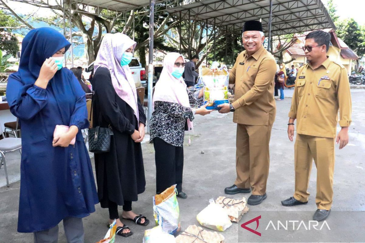 Pemkab Aceh Tengah gelar baksos kesehatan dan bahan pangan murah