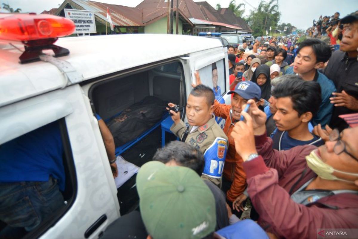 Basarnas Padang: Tiga Korban Erupsi Marapi Telah Dievakuasi - ANTARA Sumbar