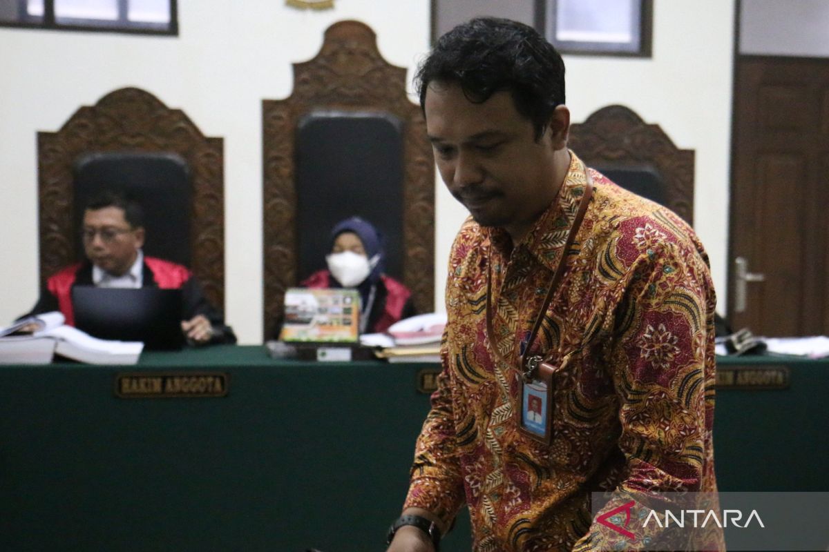 AMG terungkap mengalihkan IUP pasir besi Lombok Timur ke warga Tiongkok