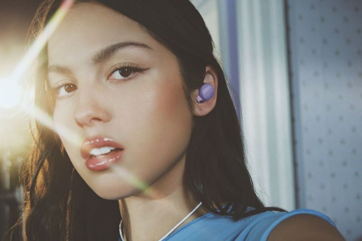 Sony dan Olivia Rodrigo kolaborasi rilis headphone edisi terbatas