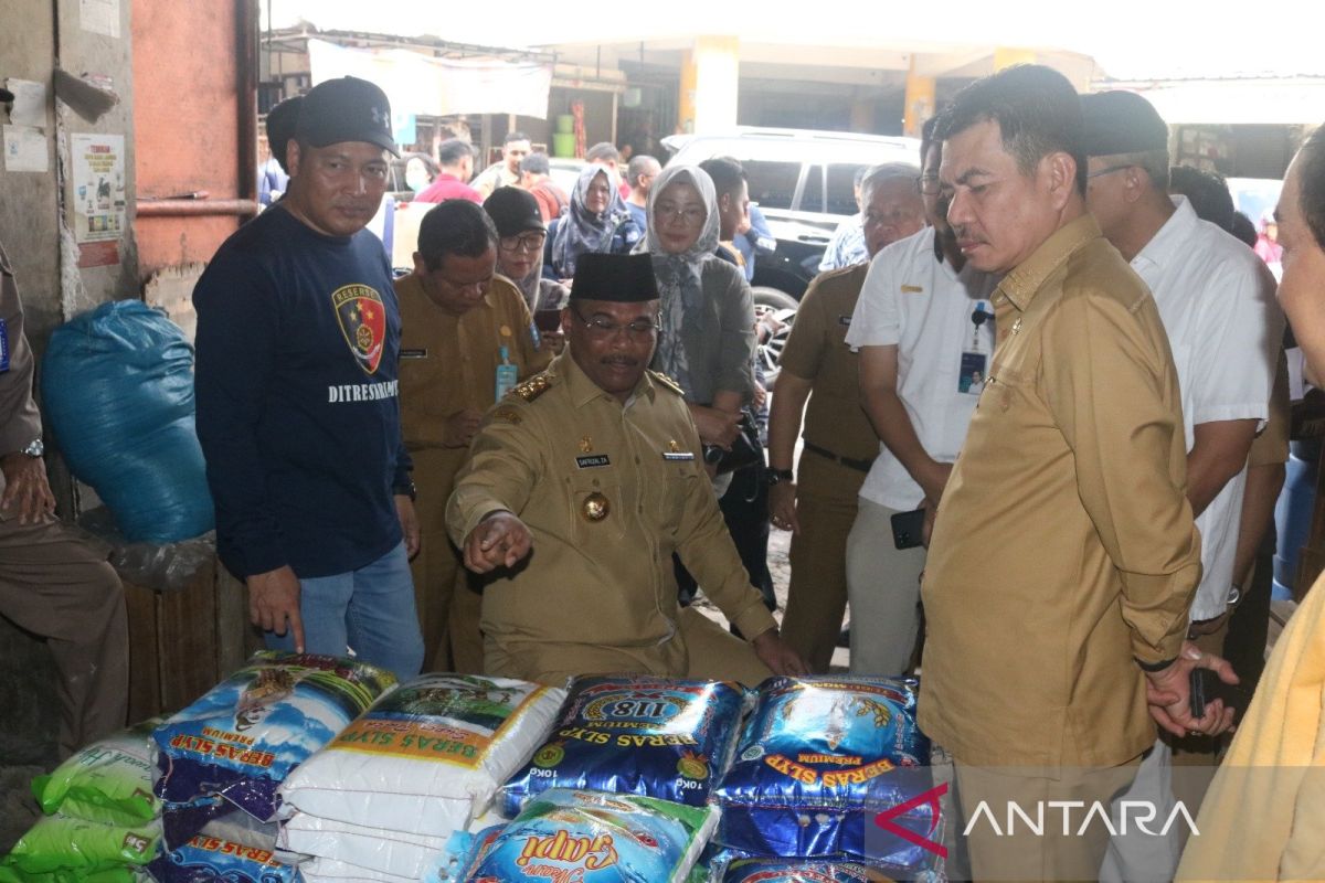 Bersama Pj Gubernur, Polda Babel gelar pengecekan harga bahan pokok di pasar Pangkalpinang