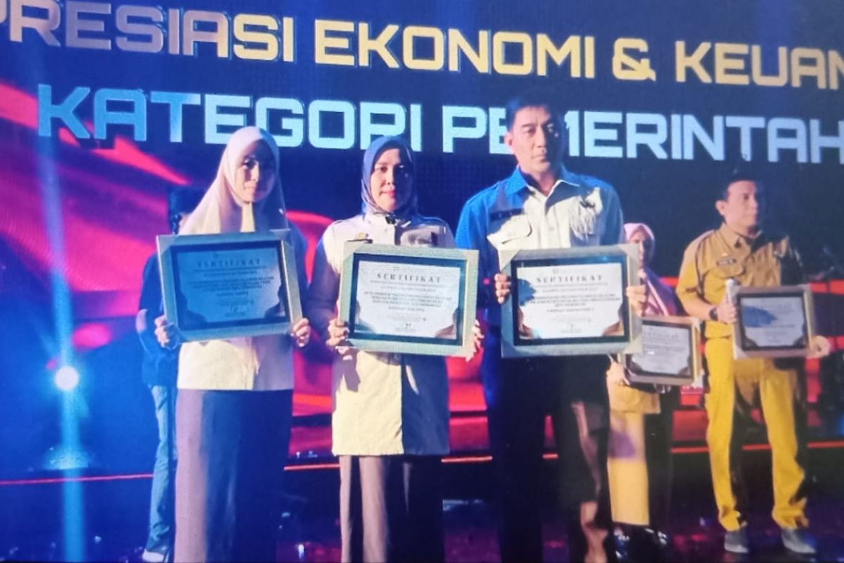 Tiga UPT Bapenda Sulsel raih penghargaan dari Bank Indonesia