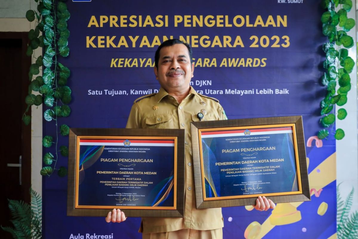 Pemkot Medan menerima dua penghargaan Kekayaan Negara Award 2023