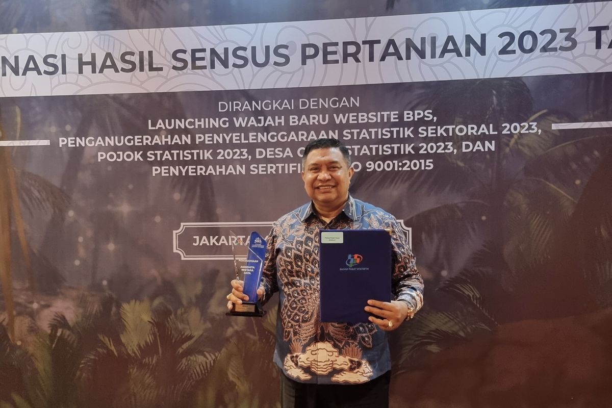 BPS berukan penghargaan Anugerah Anindhita Wistara Data bagi Pemkot Ambon
