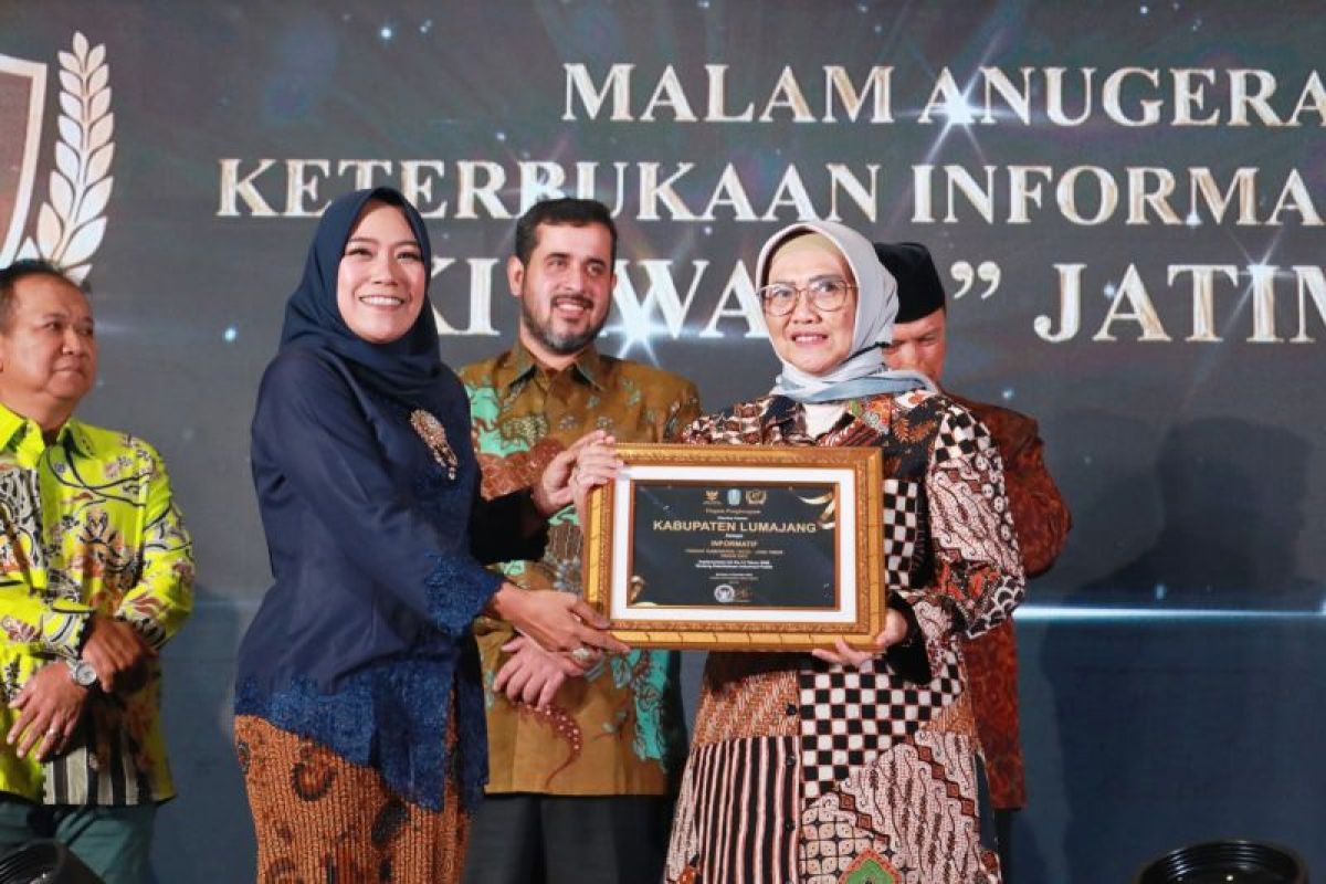 Kabupaten Lumajang raih dua penghargaan dalam KI Award Jatim 2023