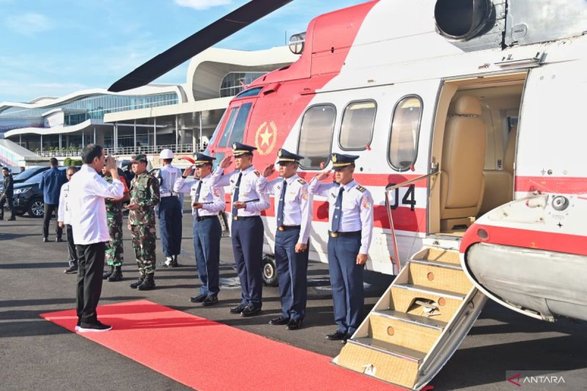 Presiden Jokowi meninjau bendungan dan cek stok beras di NTT