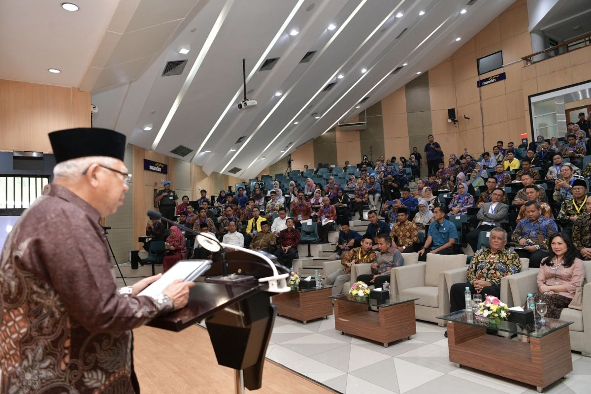 VP urges ulemas, intellectuals to innovate in Islamic economy, finance