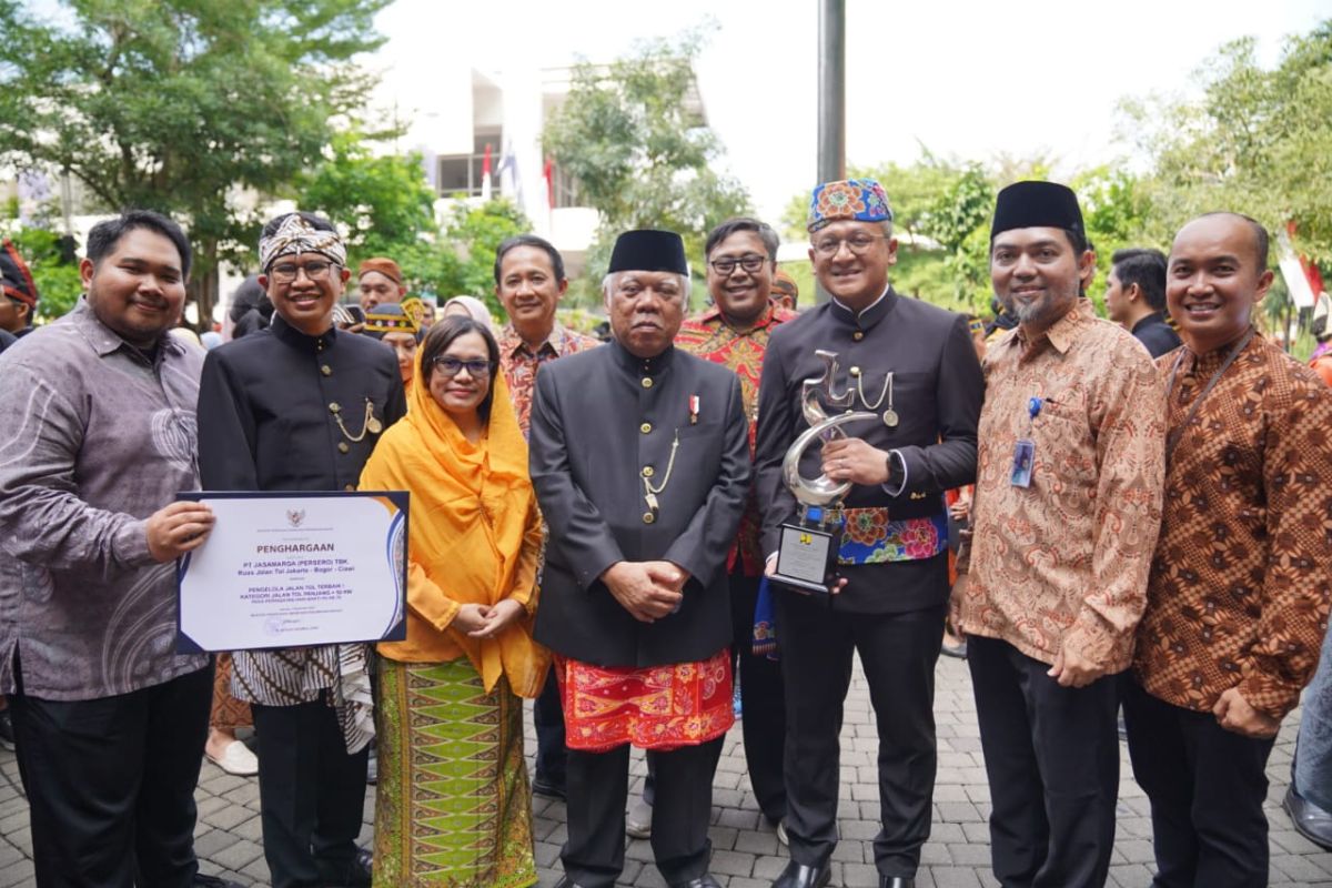 Jasa Marga raih penghargaan Jalan Tol Berkelanjutan Kementerian PUPR