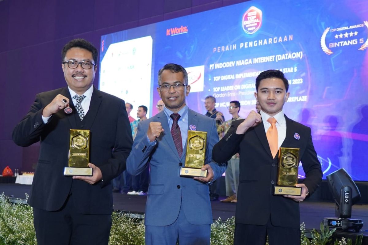 Pos Indonesia boyong 3 penghargaan dari Top Digital Awards
