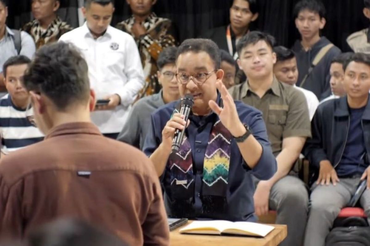 Anies Baswedan janjikan jaringan kereta api Banjarmasin-Banjarbaru