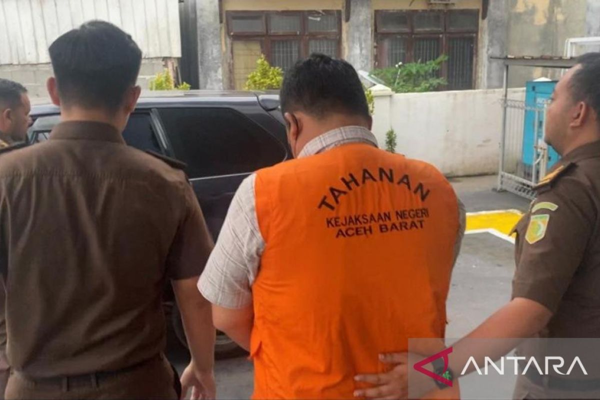 Jaksa tahan mantan kades di Aceh Barat korupsi dana desa Rp350 juta