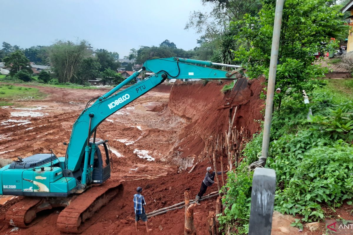 Korban longsor di Tangerang minta direlokasi