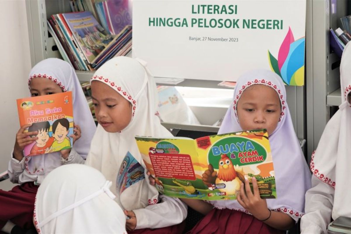 Kalsel kemarin, Anies prioritaskan ekonomi hijau hingga PLN berikan bantuan literasi