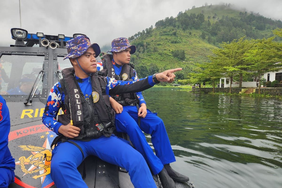 Polda Sumut turunkan tim penyelam cari korban  pascabanjir di Humbahas