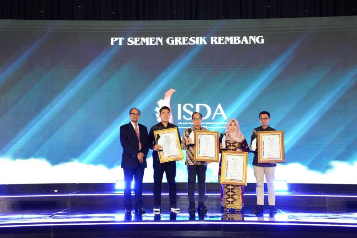 Empat "local hero" binaan Semen Gresik raih penghargaan bergengsi