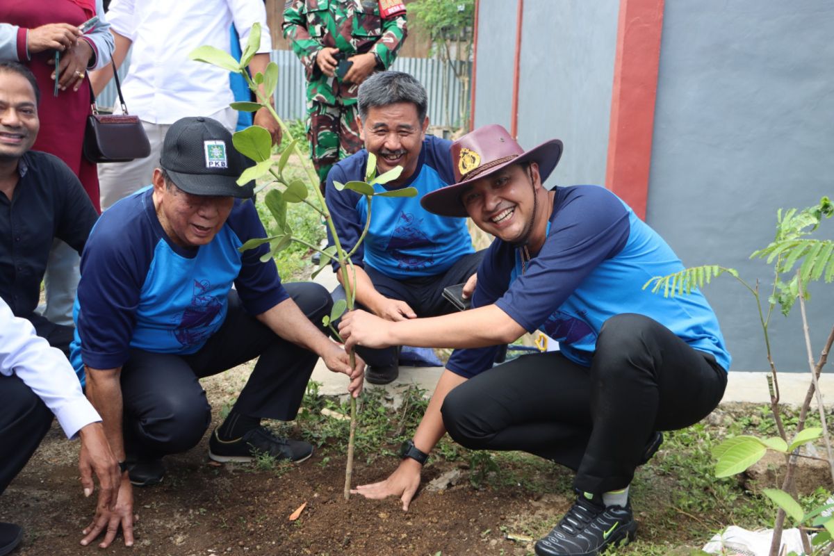 Kawasan sumber mata air di Lombok Utara NTB ditanami pohon