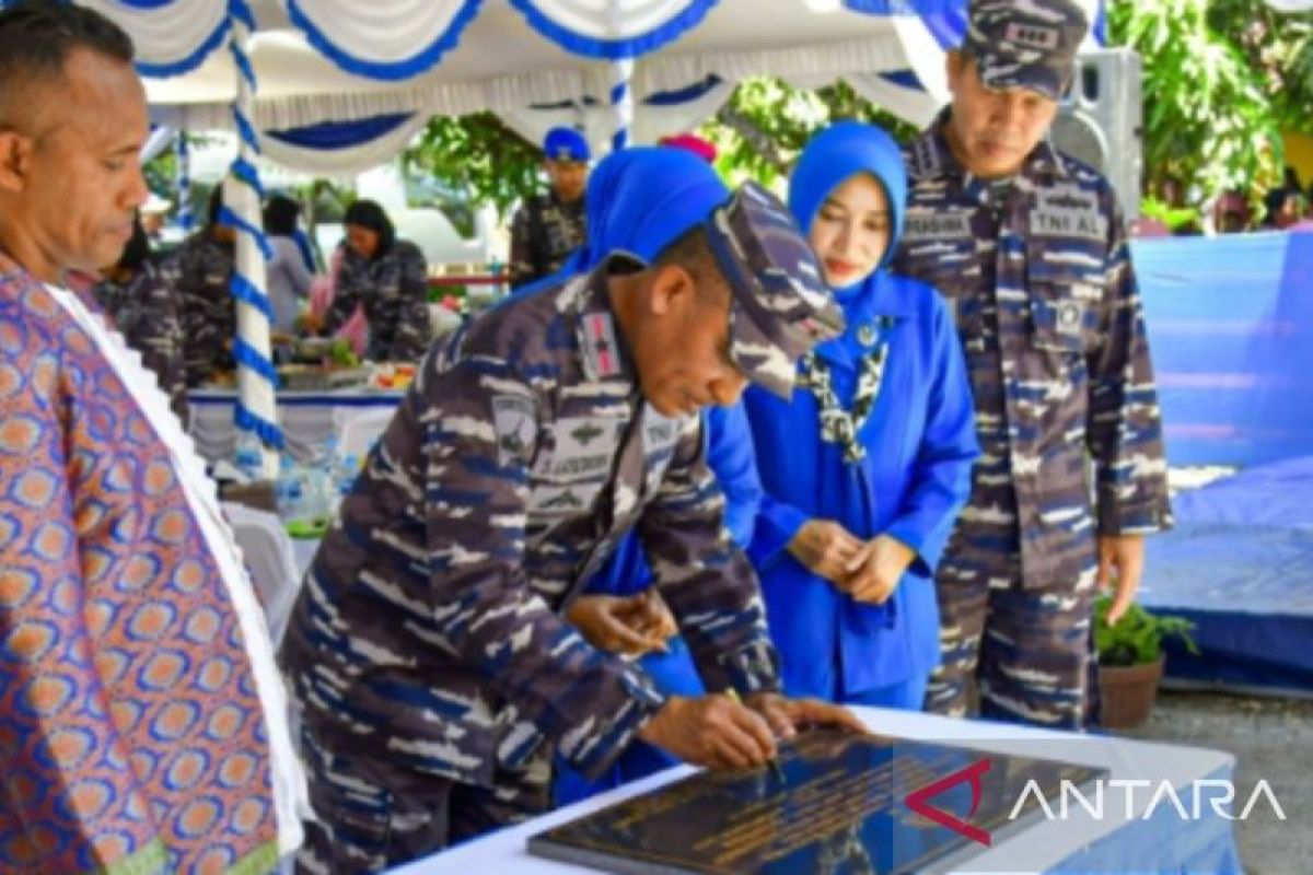 Tingatkan ekonomi warga, Lantamal IX Ambon buat Kampung Bahari Nusantara di SBB