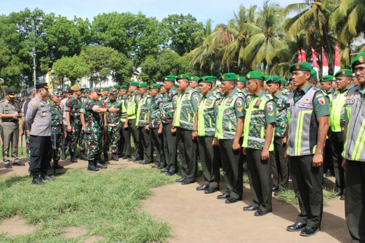 TNI-Polri amankan sepanjang rute yang dilalui wapres di Jember