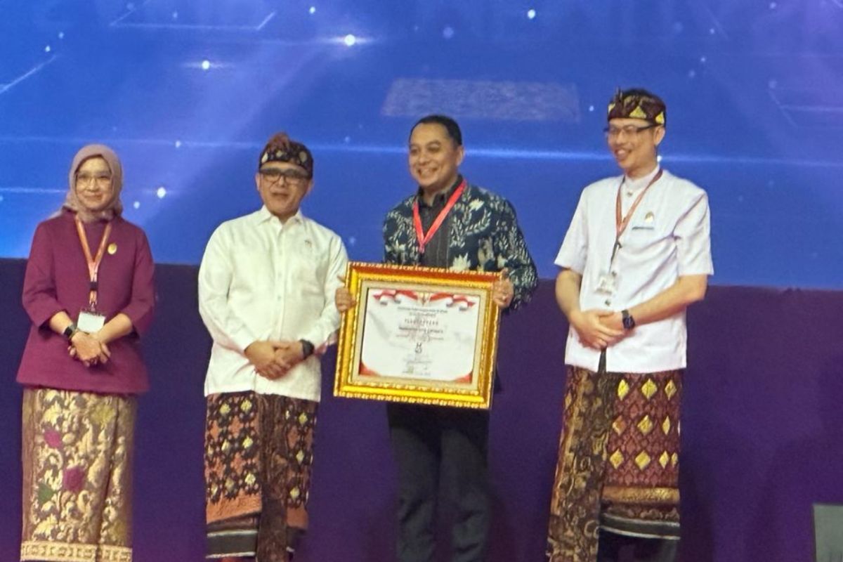 Surabaya kembali raih penghargaan predikat A akuntabilitas kinerja