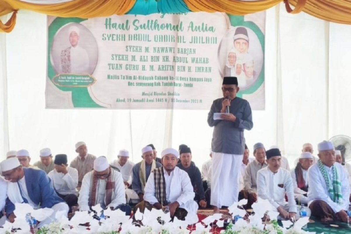 Staf Ahli Bidang Pemerintahan hadiri Haul Akbar Sulthanul Aulia Syekh Abdul Qadir Al Jailani di Desa Kempas Jaya