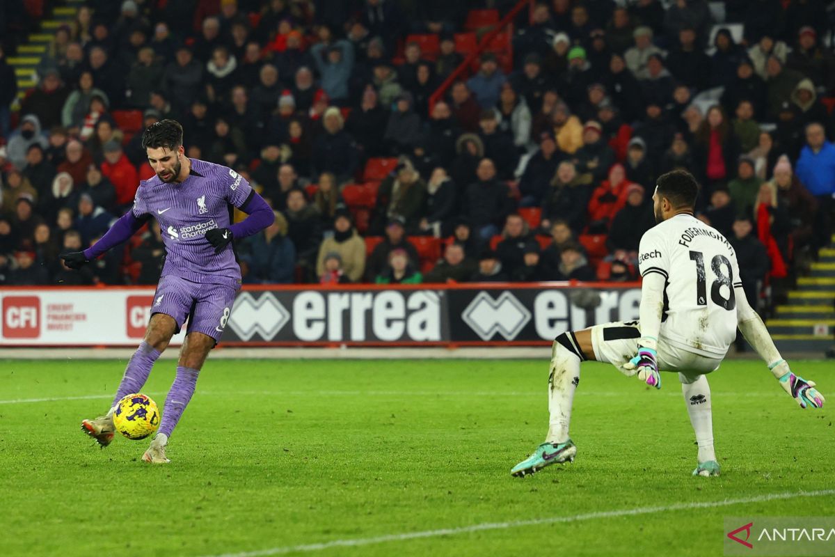 Liga Inggris: Liverpool menang 2-0 di kandang Sheffield, Villa taklukkan City 1-0