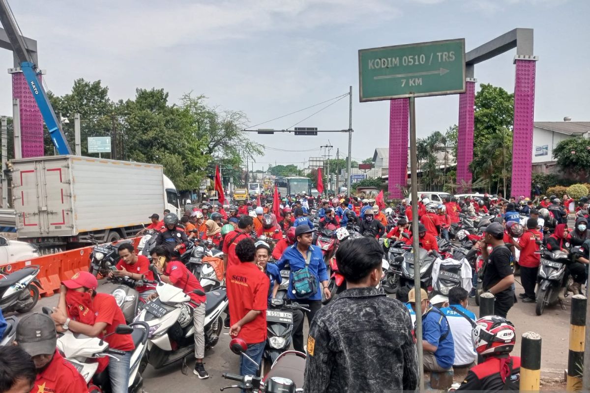 Polisi Tangerang amankan empat simpul jalan saat aksi buruh