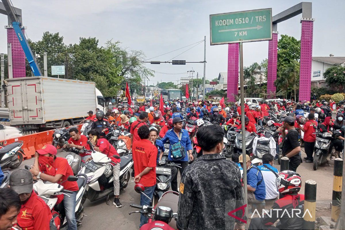 Polisi Tangerang amankan empat simpul jalan saat aksi buruh
