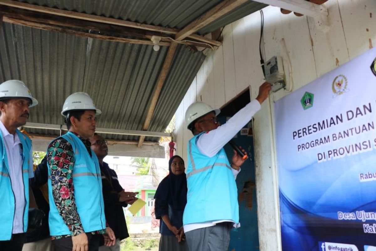 PLN sambung listrik gratis kepada 434 warga prasejahtera di Kolaka Utara