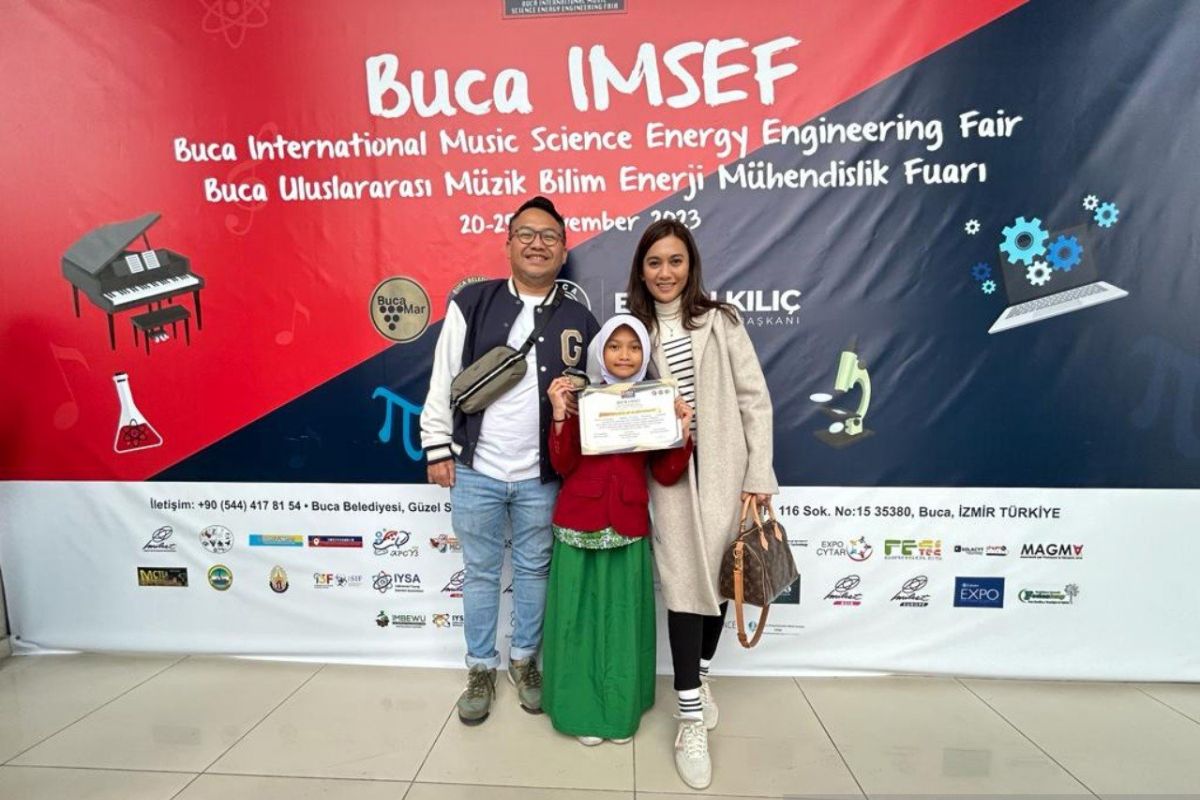 Siswi Al Azhar Shifa Budi Cibubur wakili Indonesia lomba fisika di Turki