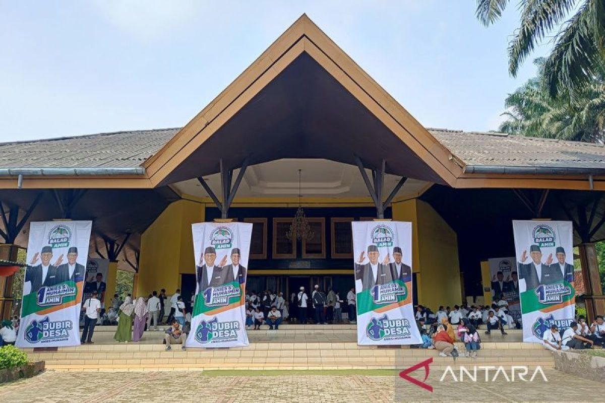 Ratusan relawan AMIN padati lokasi peluncuran Satu Juta Jubir Desa