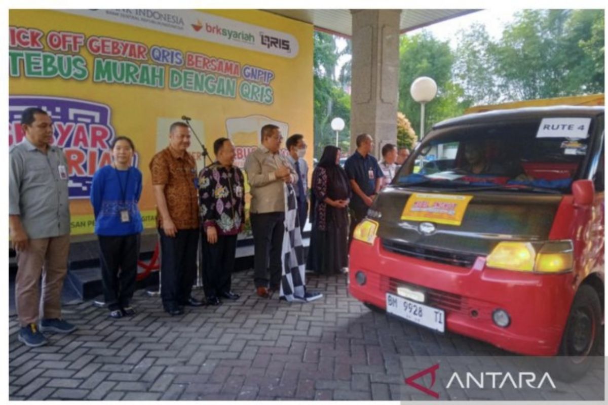 BI Riau jual minyak goreng 1 liter cuma Rp1 pakai QRIS BRK