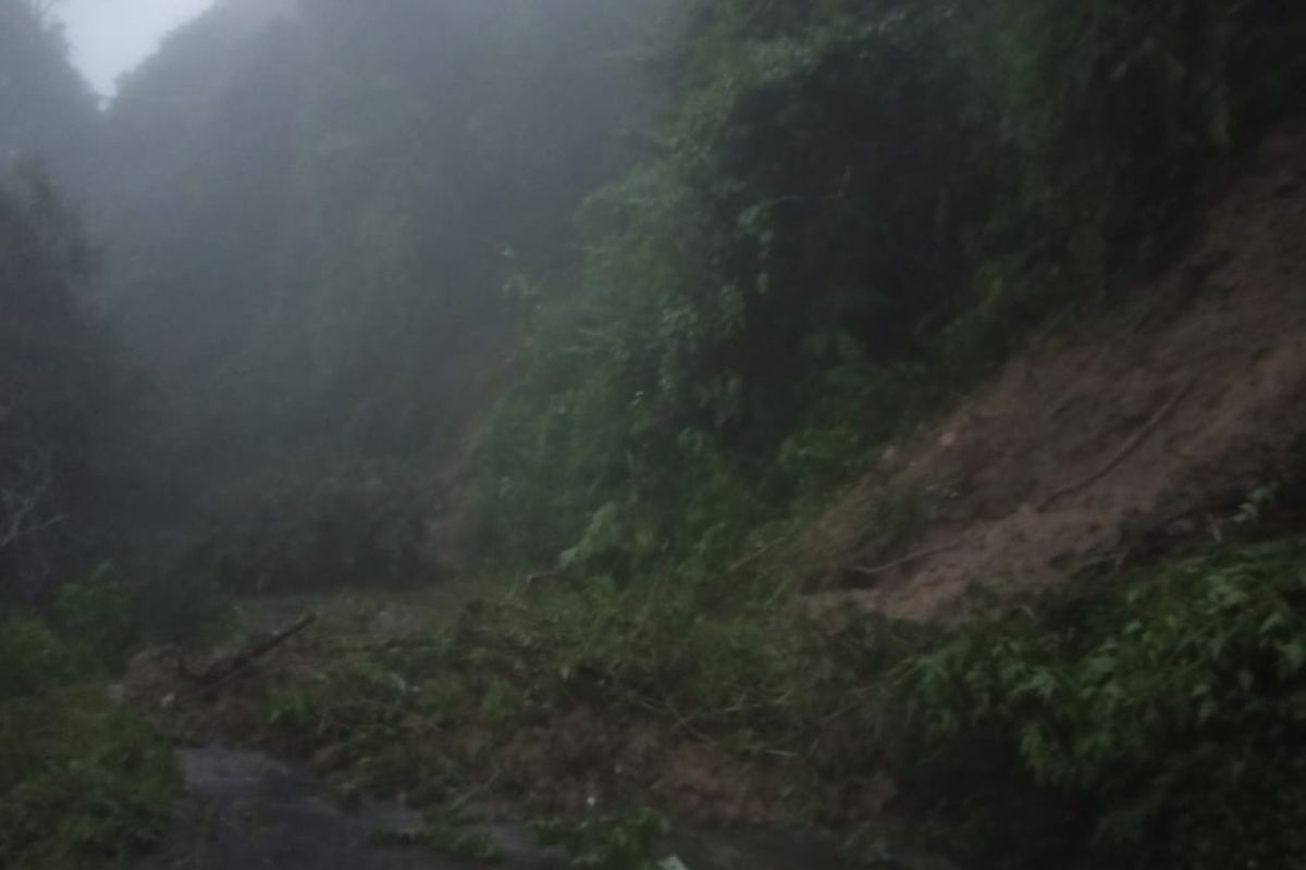 Seorang warga Agam meninggal dunia tertimbun tanah longsor