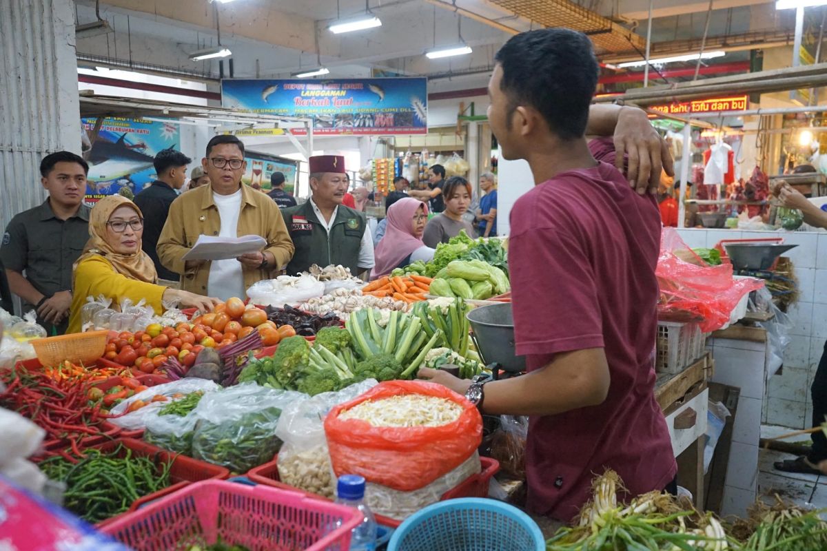 Wali Kota Sukabumi optimistis harga sembako di pasar tradisional stabil hingga akhir tahun