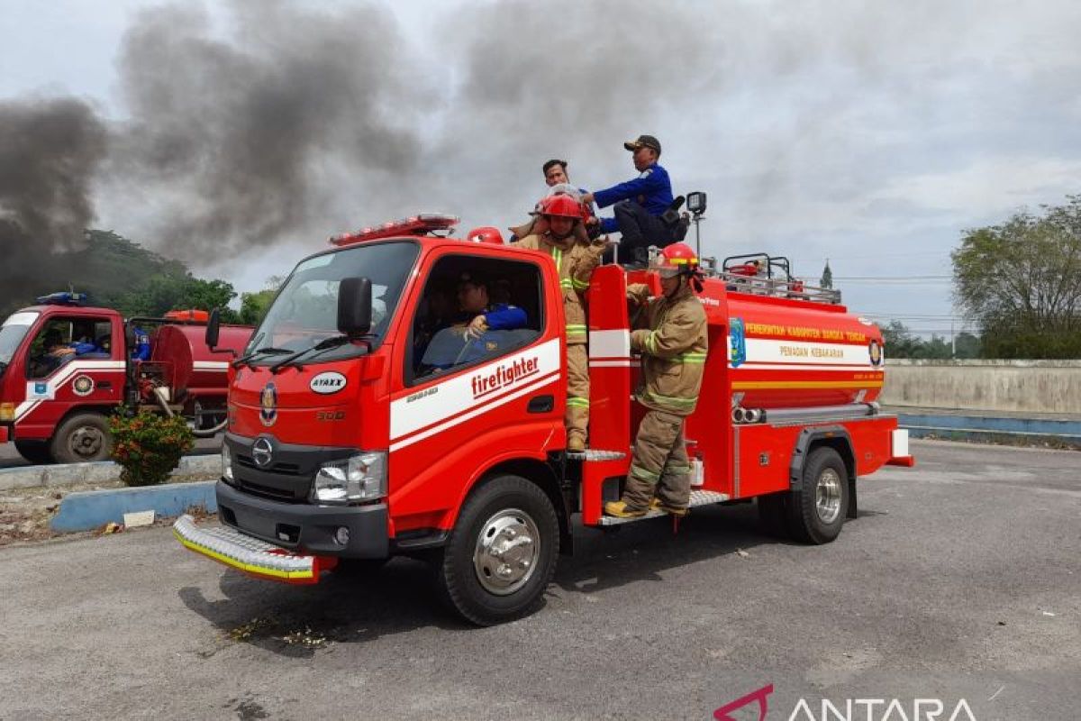 Pemkab Bangka Tengah siagakan mobil pemadam kebakaran di setiap kecamatan