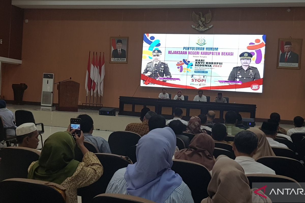Kejari Kabupaten Bekasi beri penyuluhan hukum peringati Hakordia