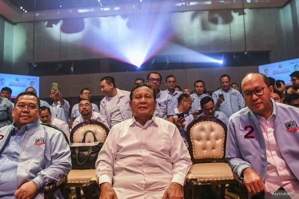 Hari ke-12 kampanye, Prabowo ke Sumatera Barat, Gibran ke Jakarta