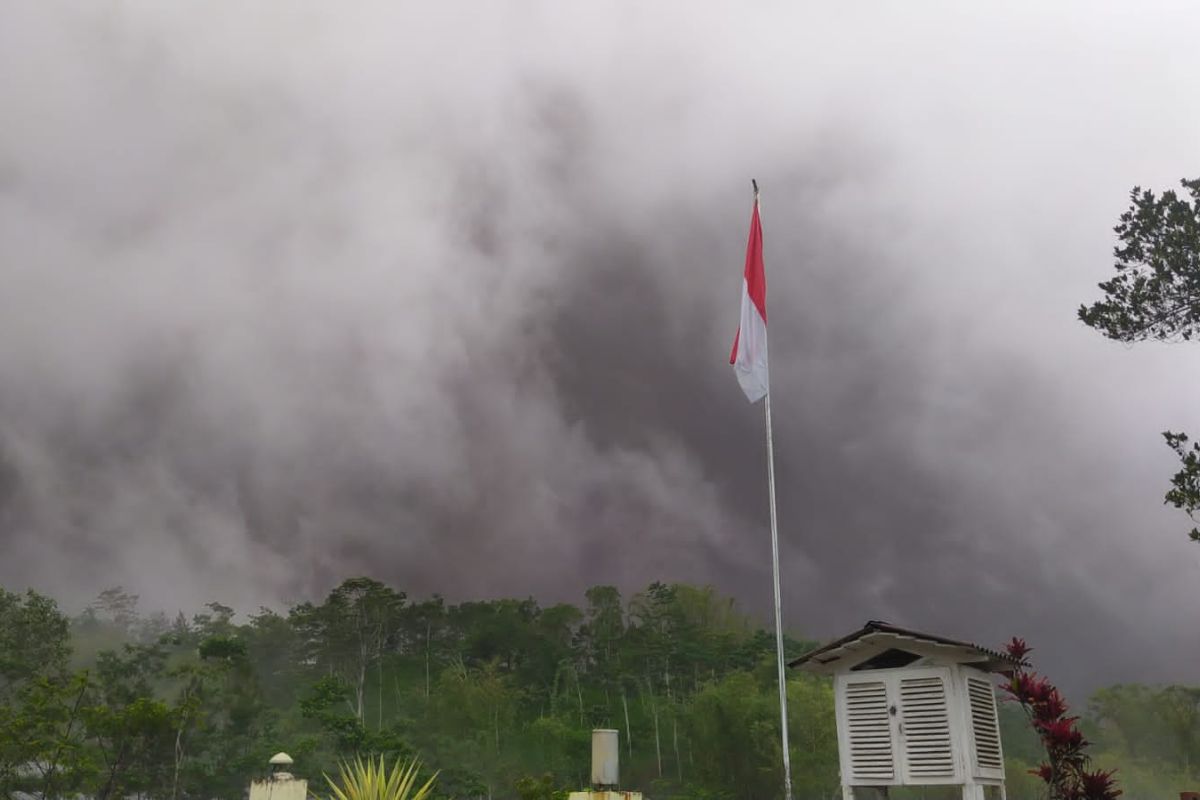 Awan panas Merapi, 10 desa di Kabupaten Magelang terdampak