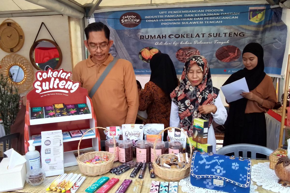 Pemprov Sulteng terus promosikan produk unggulan UMKM melalui pameran