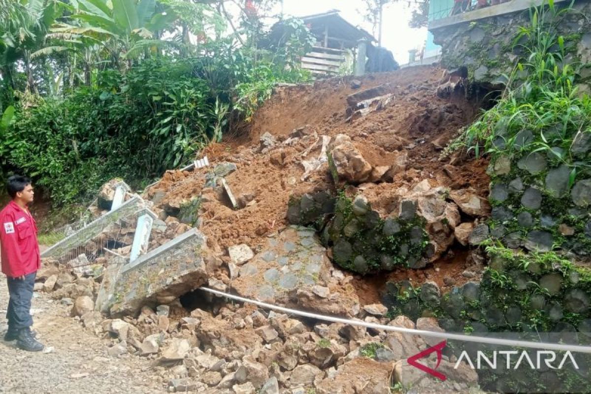 PMI kerahkan armada penyelamatan bantu tanggulangi dampak bencana gempa Sukabumi