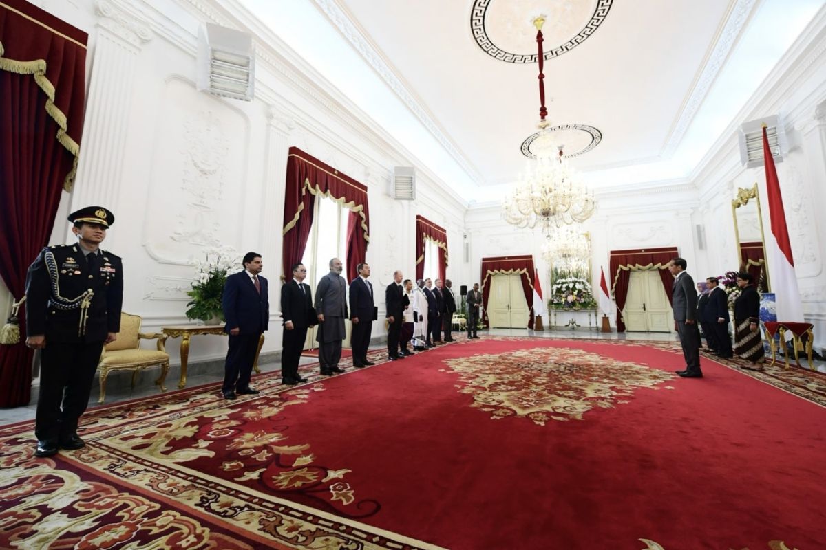 Presiden Joko Widodo terima surat kepercayaan sepuluh dubes negara sahabat