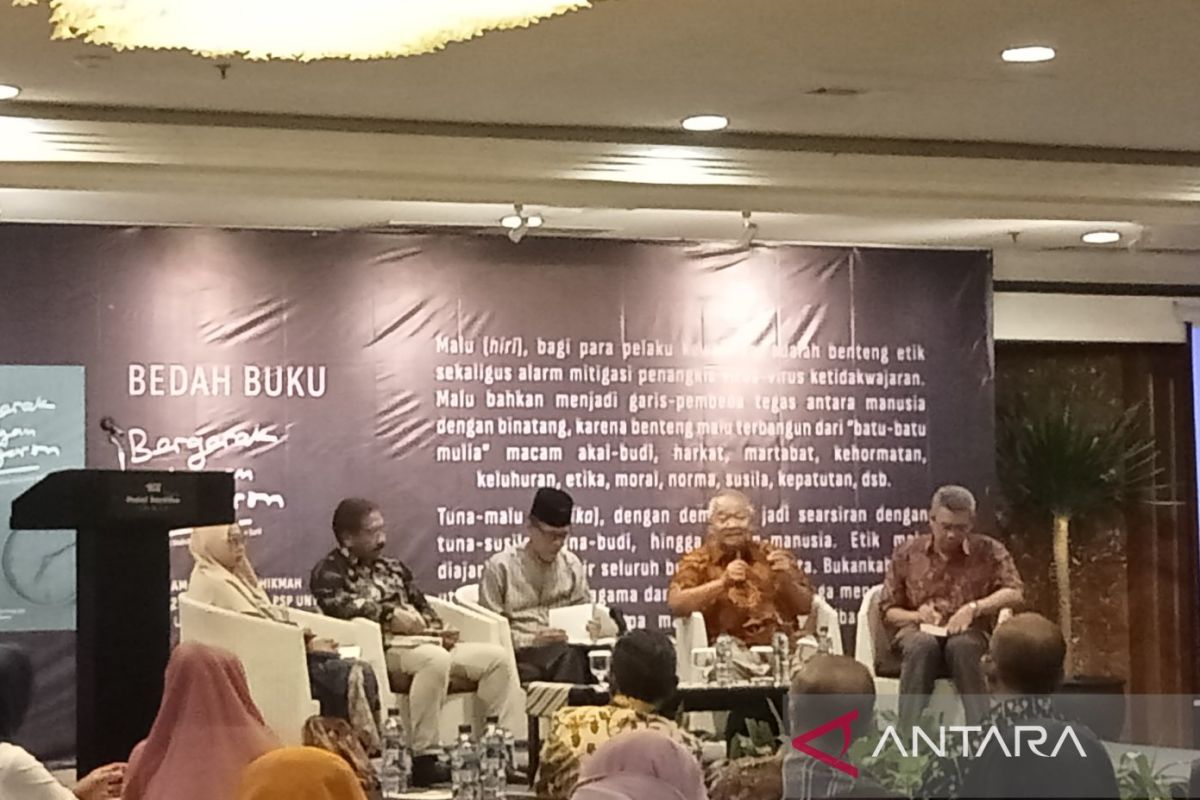 Empat guru besar bedah buku antologi Sudirman Said "Bergerak Dengan Kewajaran"