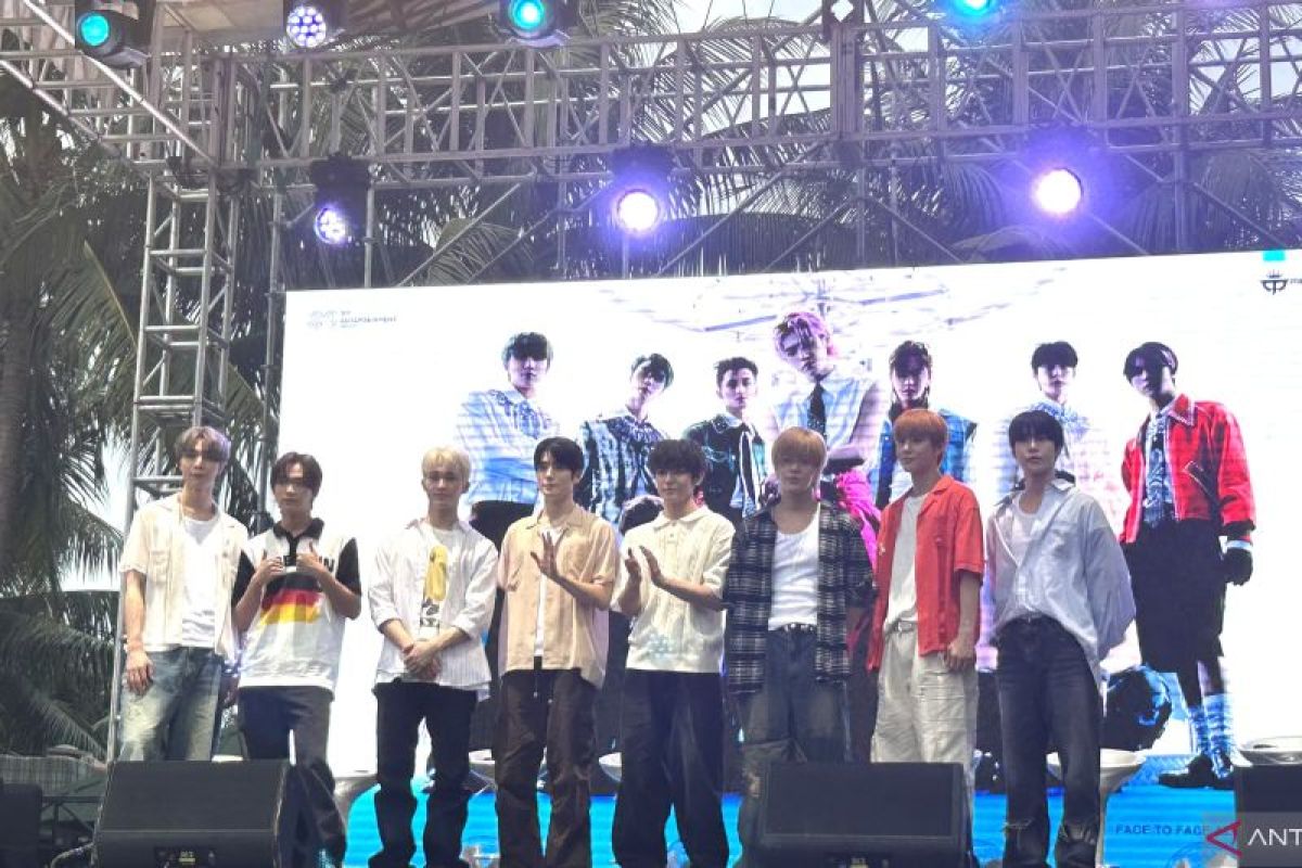 NCT 127 sukses gelar fan sign perdana di Jakarta