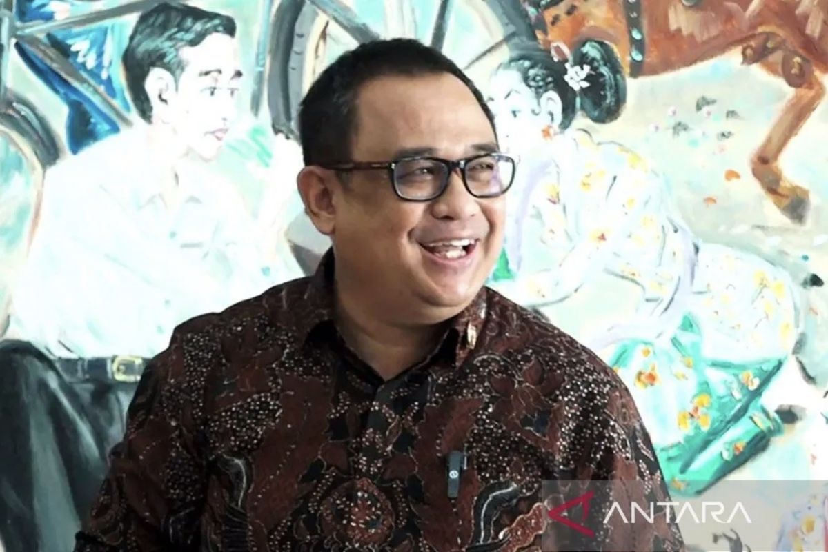 Ari sebut kritik BEM UGM terhadap Jokowi harus diuji secara fakta