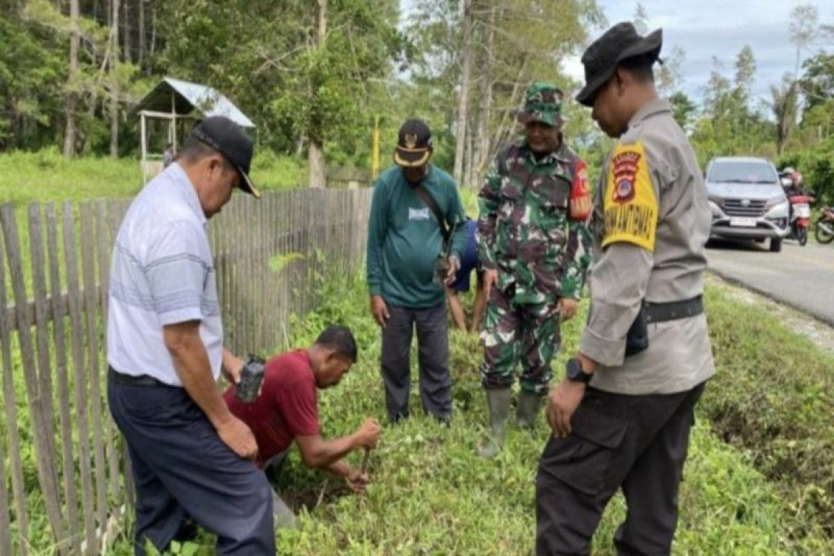 TNI dan Polri kolaborasi mitigasi bencana hidrometerologi lewat aksi tanam pohon